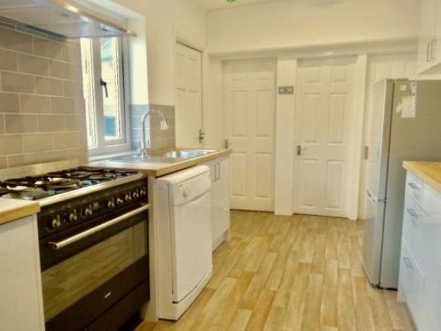 Flat for rent in Lowfield, South Yorkshire