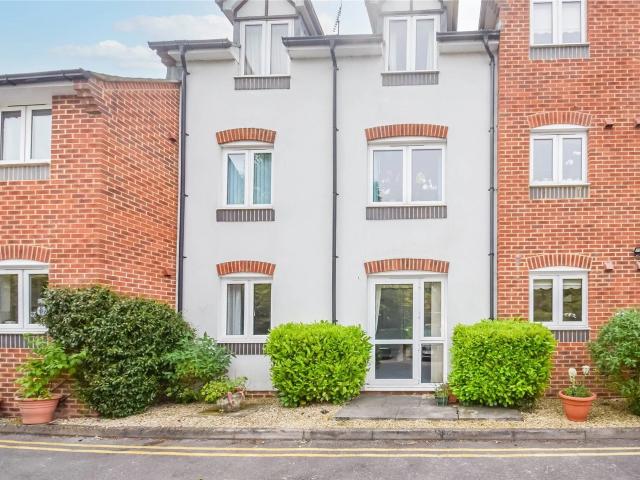 Flat for rent in Marlborough, Easton Royal