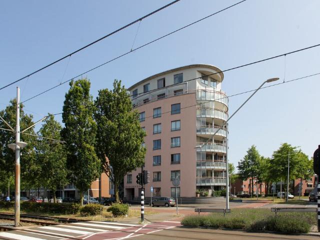Appartement te huur in Sloten, Amsterdam