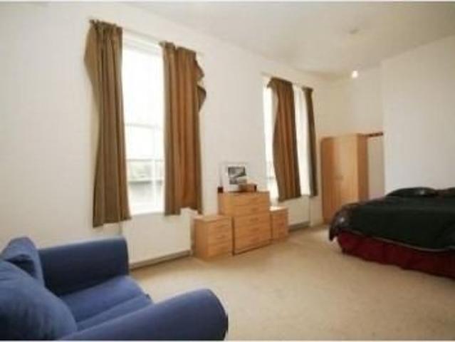 Flat for rent in London Borough of Croydon, Thornton Heath