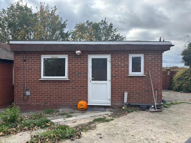 Flat for rent in Purfleet, Essex