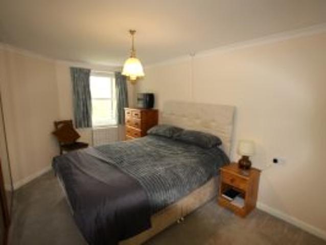 Flat for rent in Auchinairn, Bishopbriggs