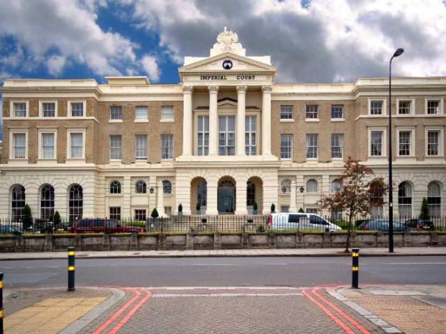 Room for rent in Kennington, Greater London