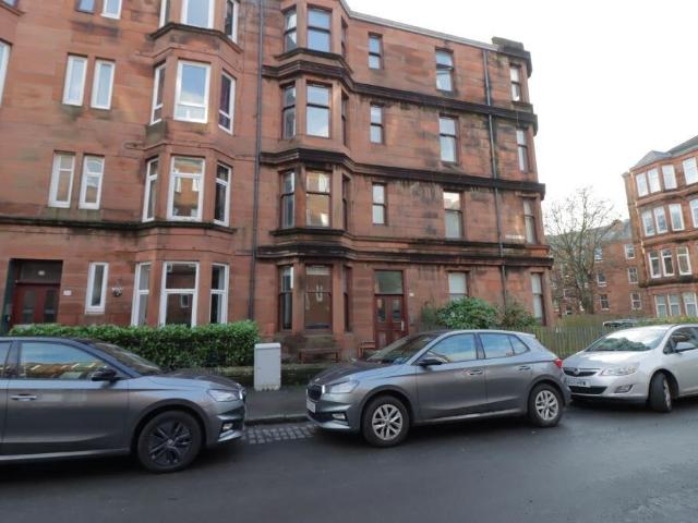Flat for rent in Broomhill, Scotland