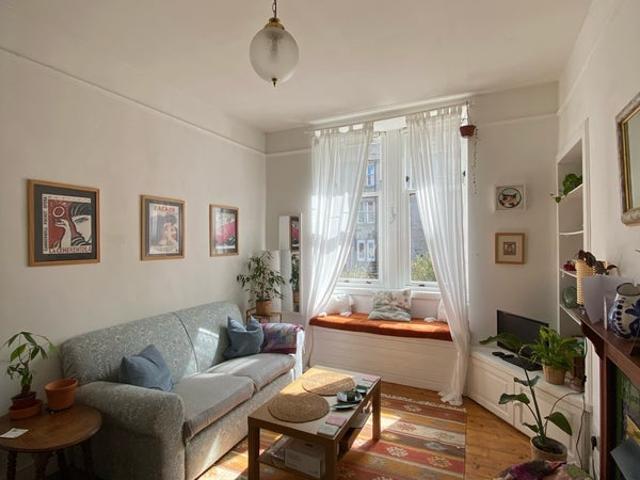 Flat for rent in Broomhill, Scotland
