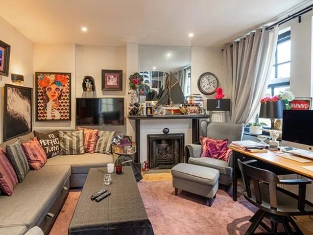 Flat for rent in South Kensington, Greater London
