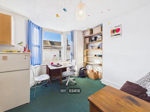 Flat for rent in Round Hill, Brighton