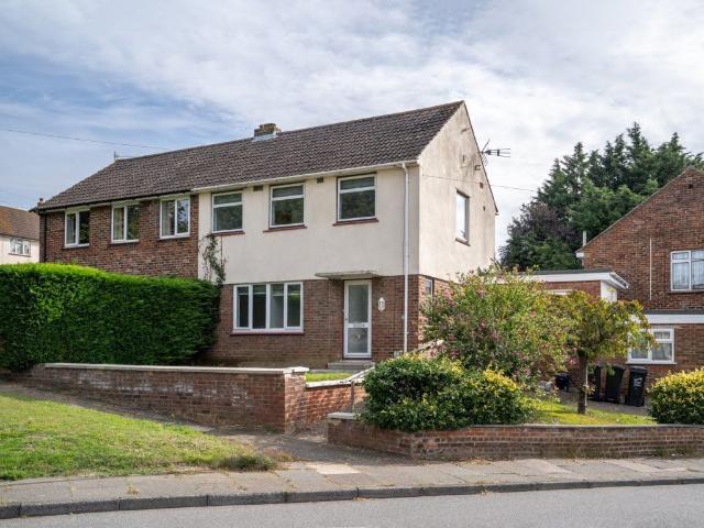Flat for rent in Canterbury, Barton Estate