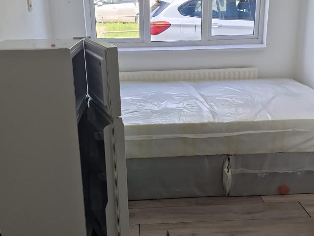 Flat for rent in London Borough of Merton, Greater London