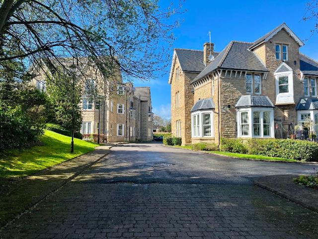 Flat for rent in Kenwood, South Yorkshire