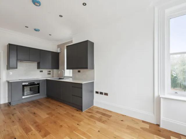 Flat for rent in Kensal Town, Greater London