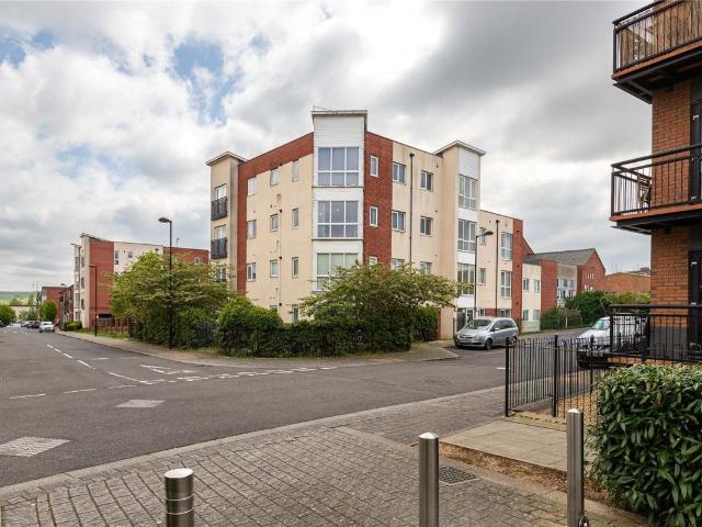 Flat for rent in Joiner's Square, Hanley