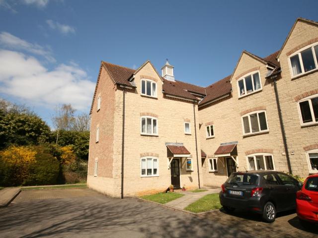 Flat for rent in Wheatley, South Oxfordshire