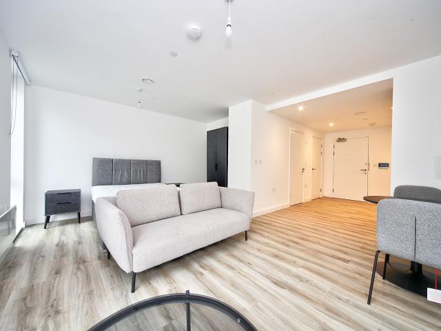 Flat for rent in Spring Park, Luton