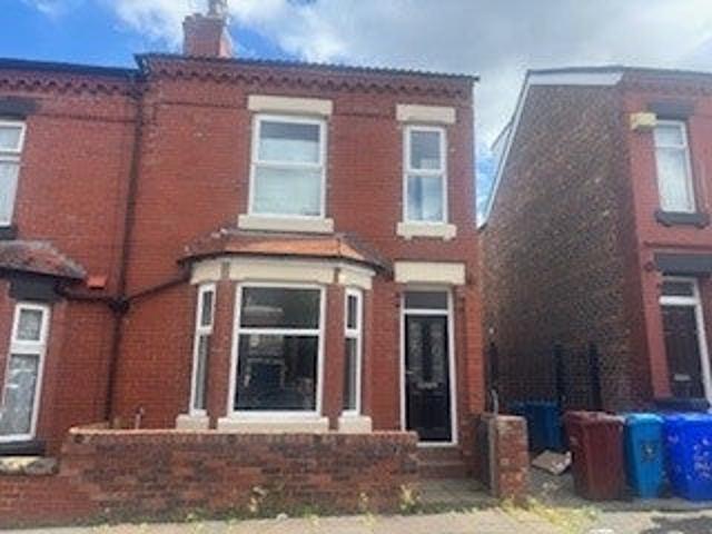 Flat for rent in Victoria, Greater London