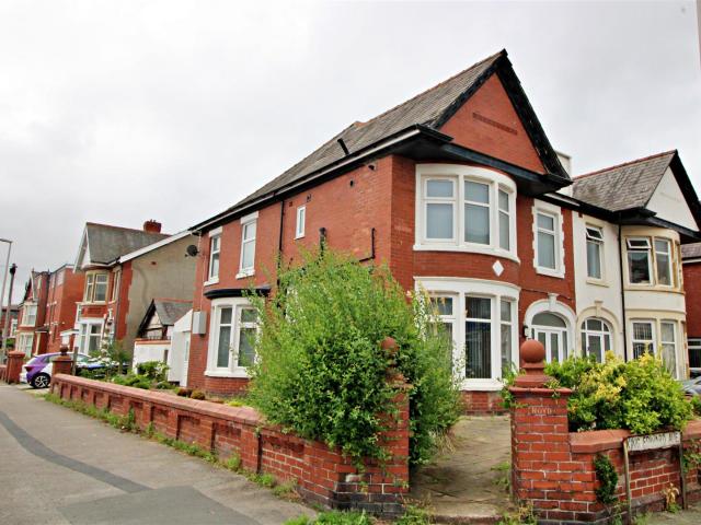Flat for rent in Knowle, Blackpool