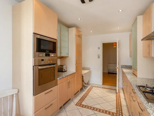 Flat for rent in Eton