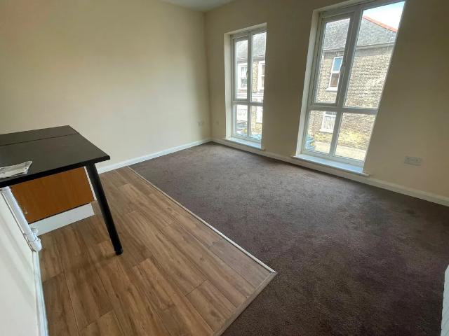 Flat for rent in Southtown, Stokesby