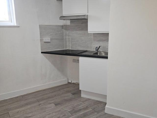 Flat for rent in London Borough of Newham, Greater London