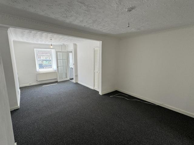 Flat for rent in Sirhowy