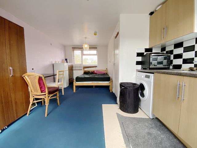 Flat for rent in London Borough of Hounslow, Osterley