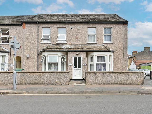 Flat for rent in Holywell Estate, North Watford