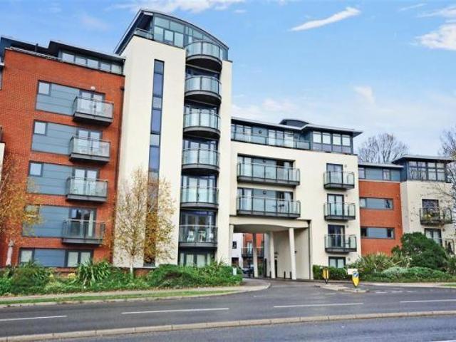 Flat for rent in New Town, Horsham