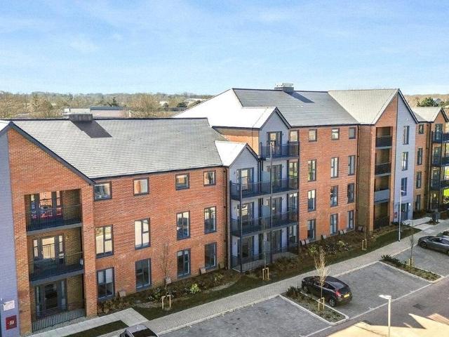 Flat for rent in Bourne Vale, Kent