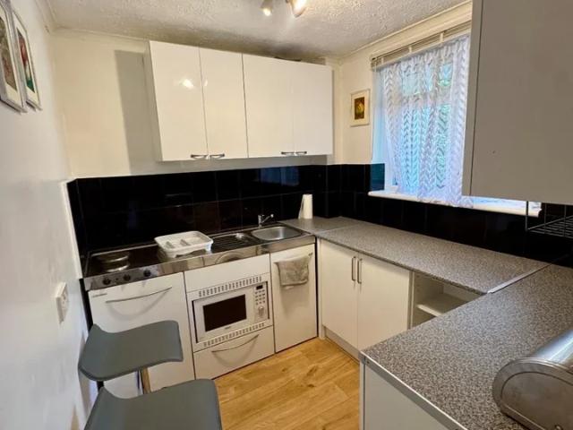 Flat for rent in Luton, Chatham