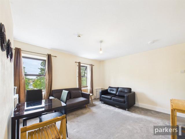 Flat for rent in Newtown, Reading