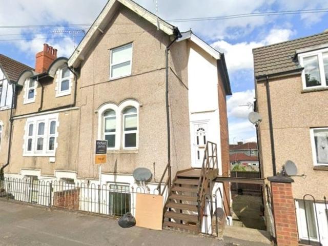 Flat for rent in Rodbourne, Swindon