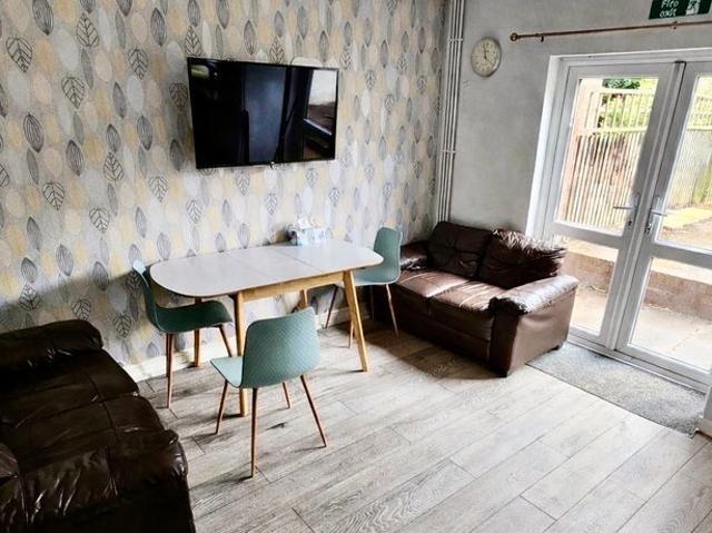 Flat for rent in Chapelfields, Coventry