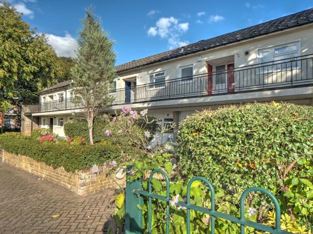 Flat for rent in London Borough of Bromley, Greater London