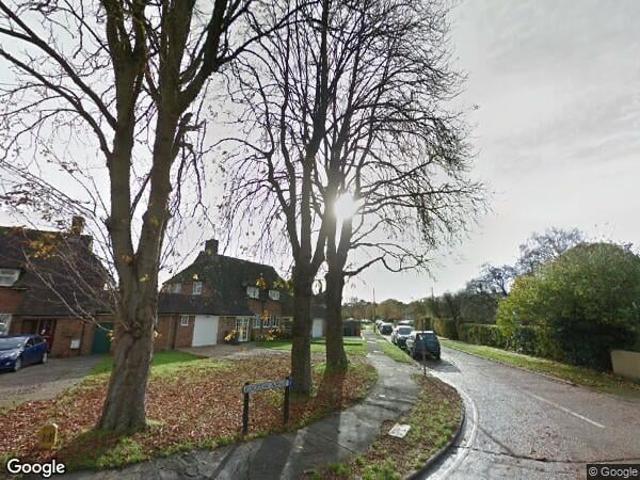 Flat for rent in Westborough, Surrey