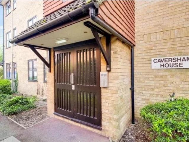 Flat for rent in London Borough of Sutton, Greater London