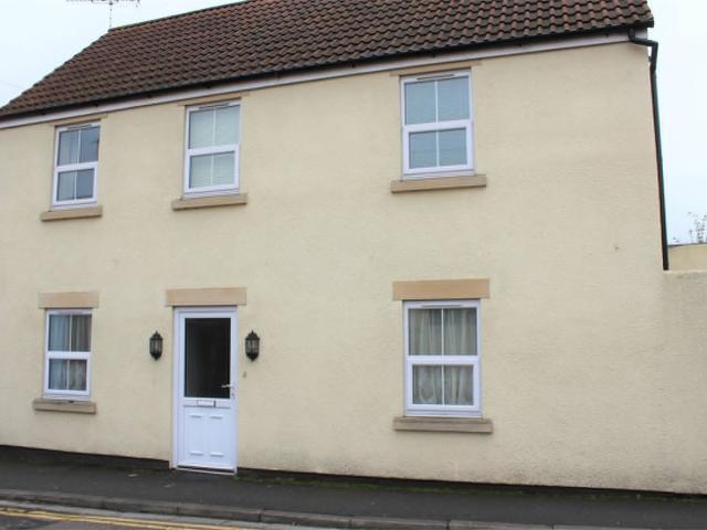 Flat for rent in Rumwell, Somerset