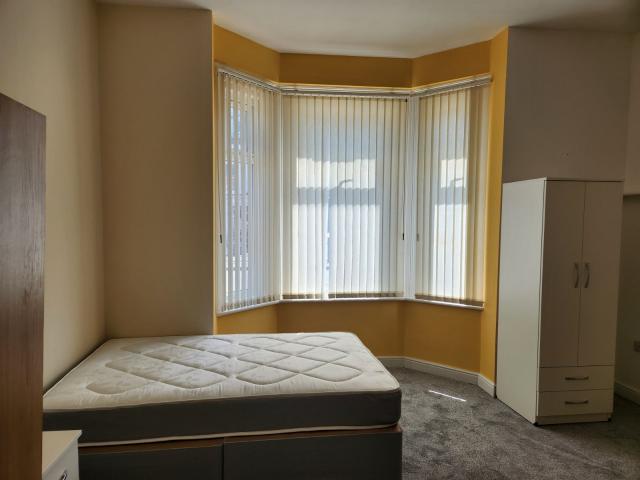 Flat for rent in Belle Isle, West Yorkshire