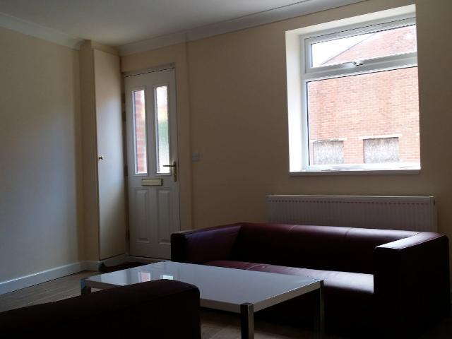 Flat for rent in Belle Isle, West Yorkshire