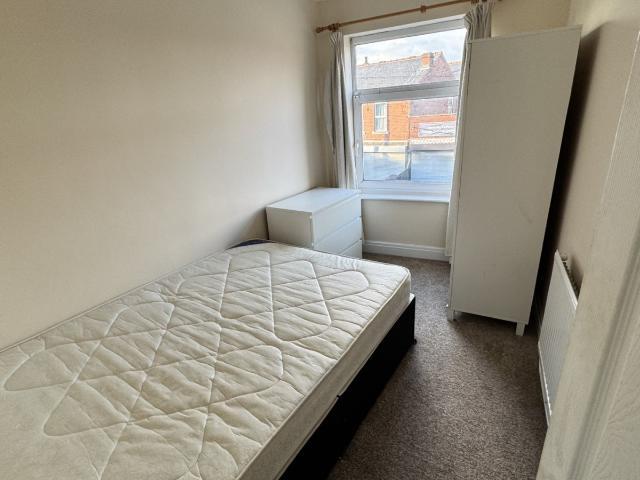 Flat for rent in Belle Isle, West Yorkshire