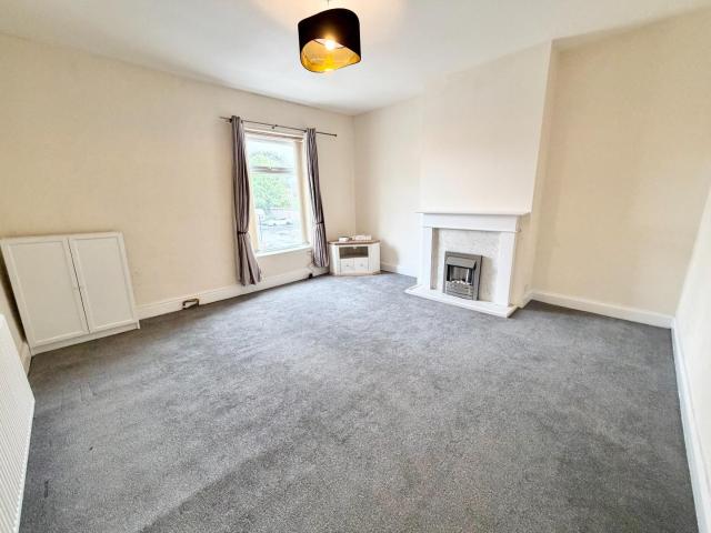 Flat for rent in Bury, Greater Manchester