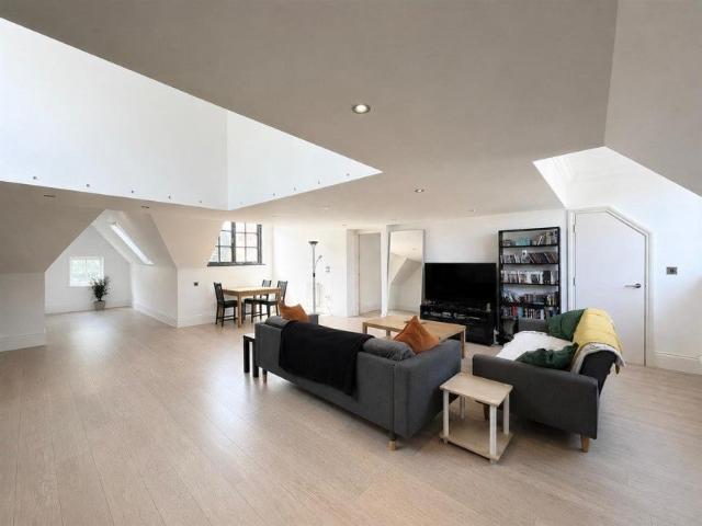 Flat for rent in Knighton, Old Wharf