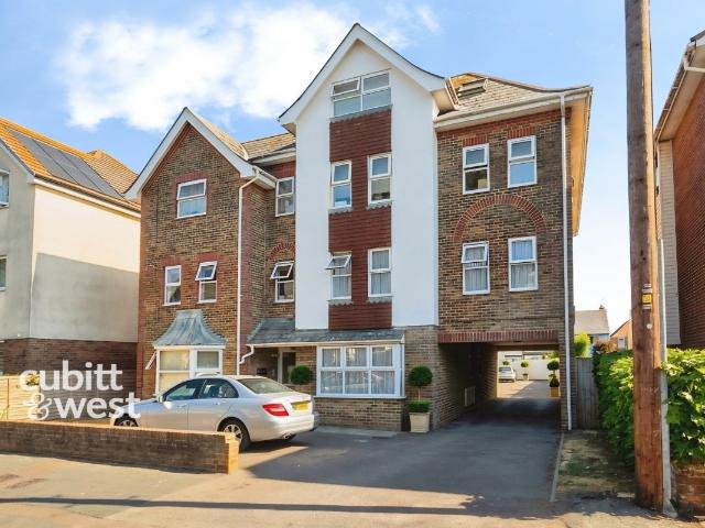 Flat for rent in Monks Orchard, Kent