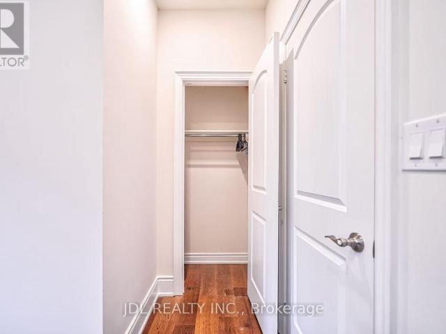 House for rent in Oakville