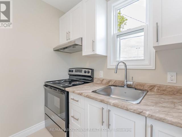 House for rent in Oakville