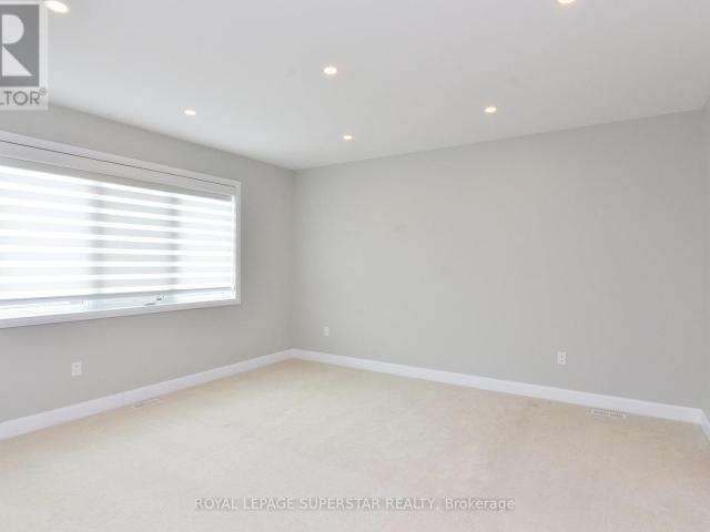 House for rent in Oakville House for rent in Oakville