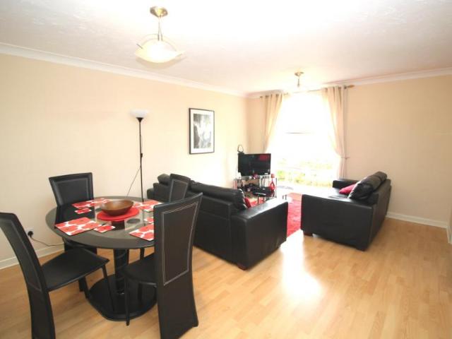 Flat for rent in Salford Quays, Salford