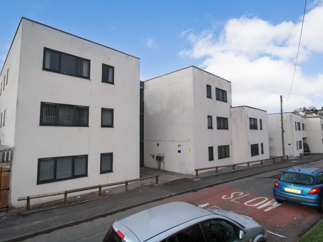 Flat for rent in Ladyhill, Wales