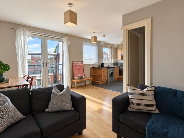 Flat for rent in Fallowfield, Manchester