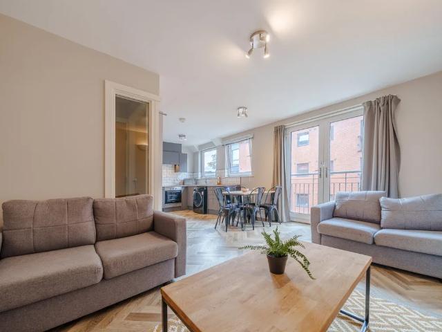 Flat for rent in Fallowfield, Manchester