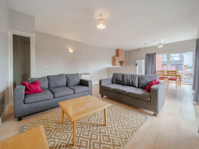 Flat for rent in Fallowfield, Manchester